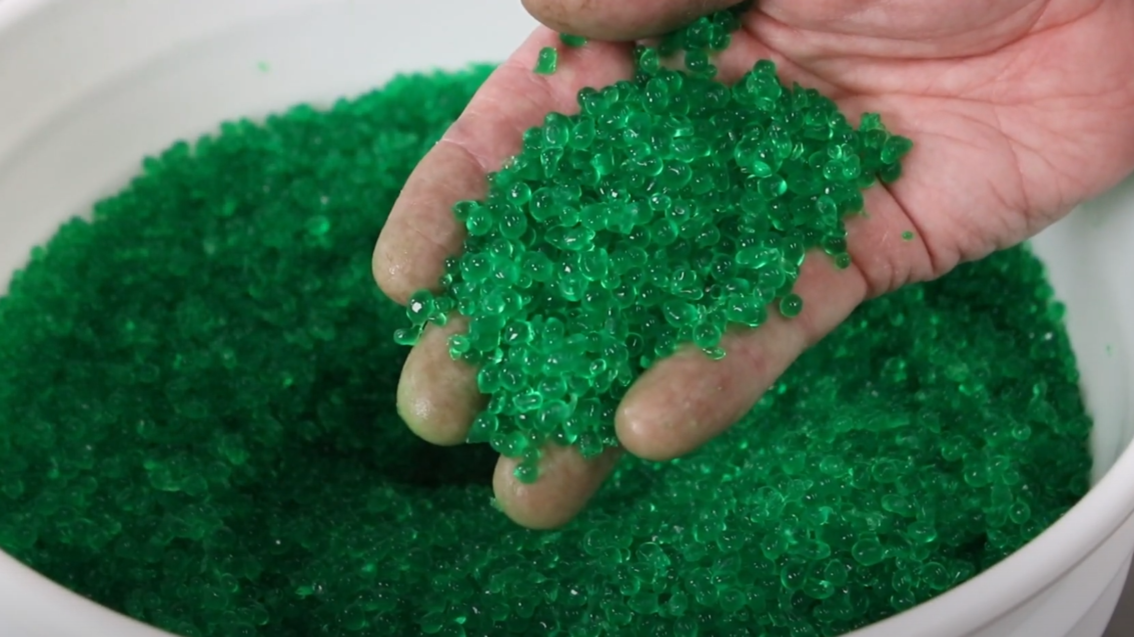 Instruction Guide: How to Drain AquaBeads®